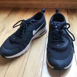 Nike Thea sneakers